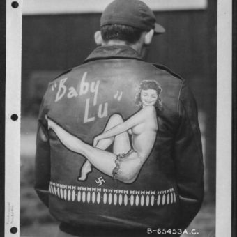 The Type A-2 Bomber Jacket: bombs, babes and wartime fashion (photos)
