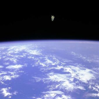 1984: Bruce McCandless takes man’s first untethered flight in space
