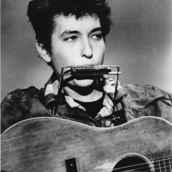 Watch Bob Dylan’s TV Singing Debut In The Madhouse on Castle Street