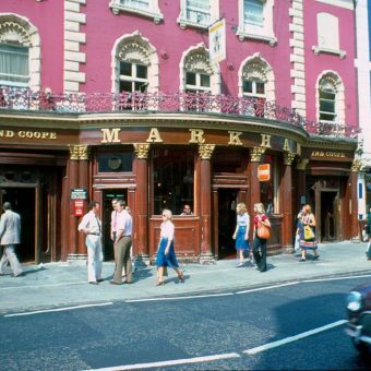 20 Photos of the Kings Road on a Hot August Day in 1976.
