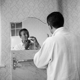Richie Benaud Takes A Shower And A Shave: 1961