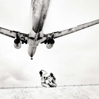 Incredible Photos of Planes Passing Just Over Maho Beach