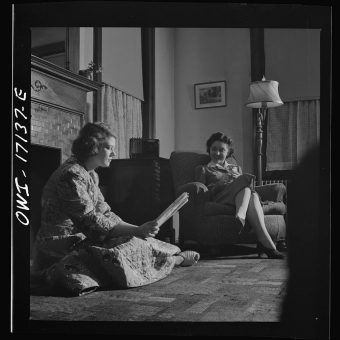 Life In A Washington DC Boarding House For Government Workers (1943)
