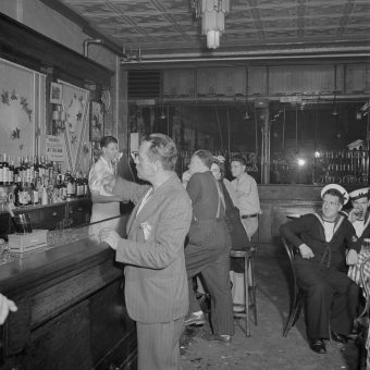 One Night At O’Reilly’s New York Bar In 1942