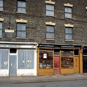‘A Faded Suburb with a Jaunty Air’ – Photos of Dalston 1979-1984