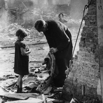 Bert Hardy’s Personal Vintage Collection: Extraordinary British Photojournalism