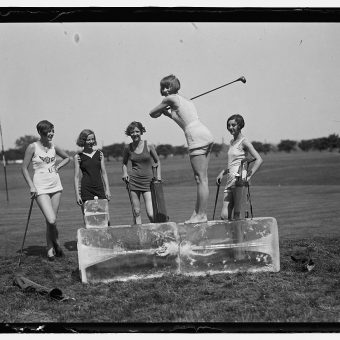 Swimsuit Golf With Ukeleles (1926)